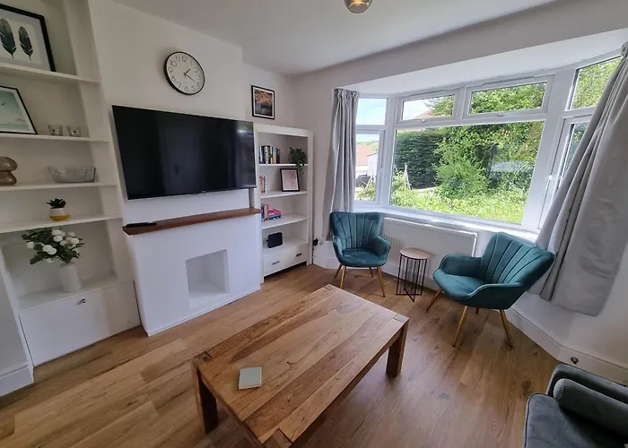 Headley House By Cliftonvalley Bristol